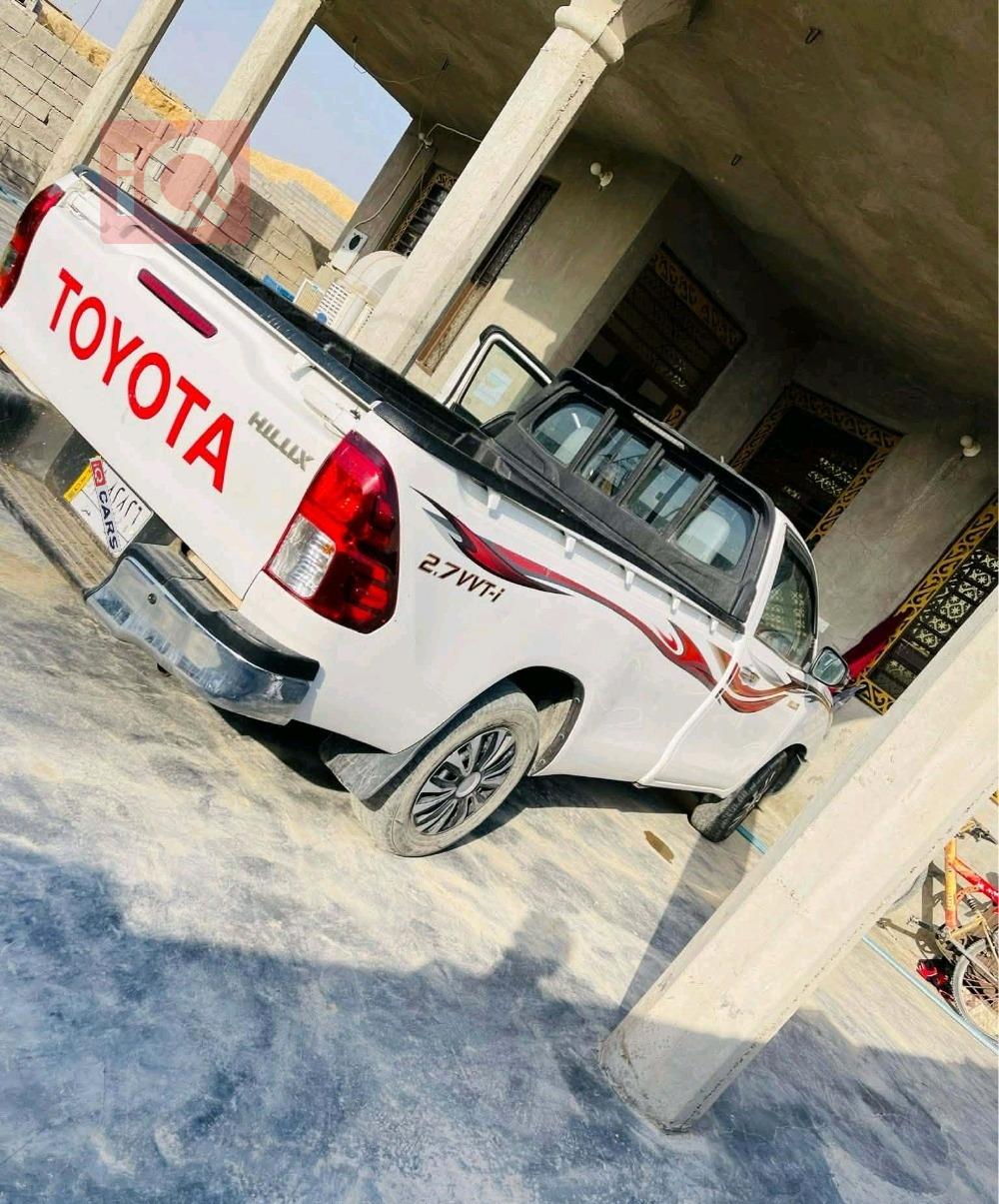 تويوتا هايلوكس